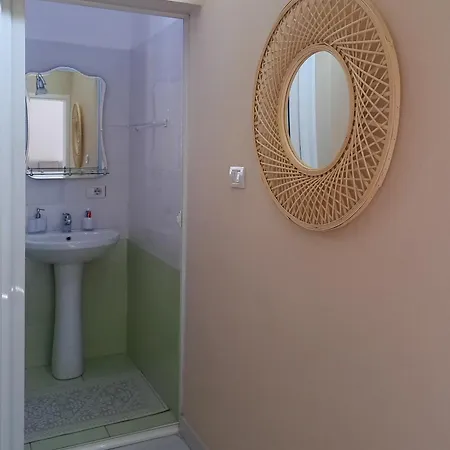 Semesterbostad Andrea House Berat